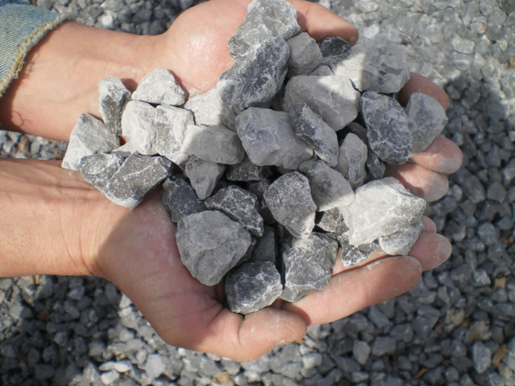 A handful of larger Clearstone in 1 inch size.